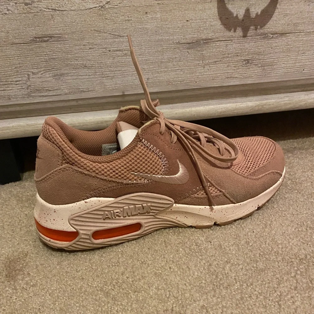 Pink Nike Women's Air Max Excee Shoes - Picture 4 of 11
